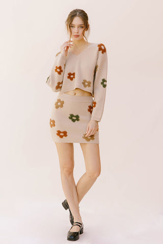 Shiloh Floral Cropped Sweater Beige Multi