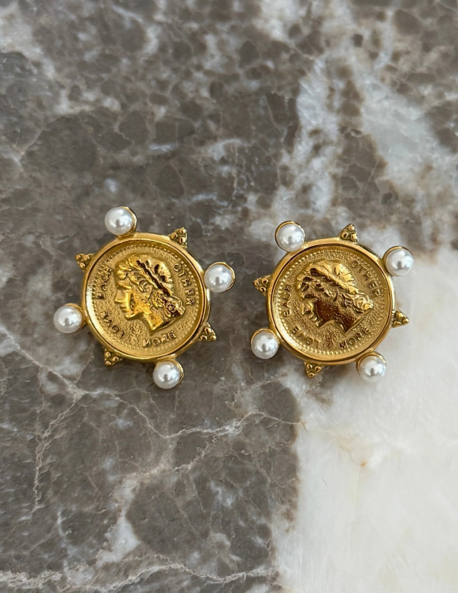 Pearl Coin Earring-Chansuttpearls-Gold
