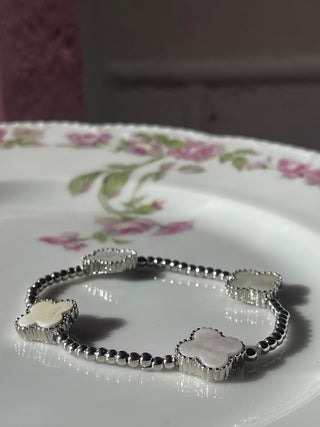 Mother of Pearl Clover Stretch Bracelet Silver