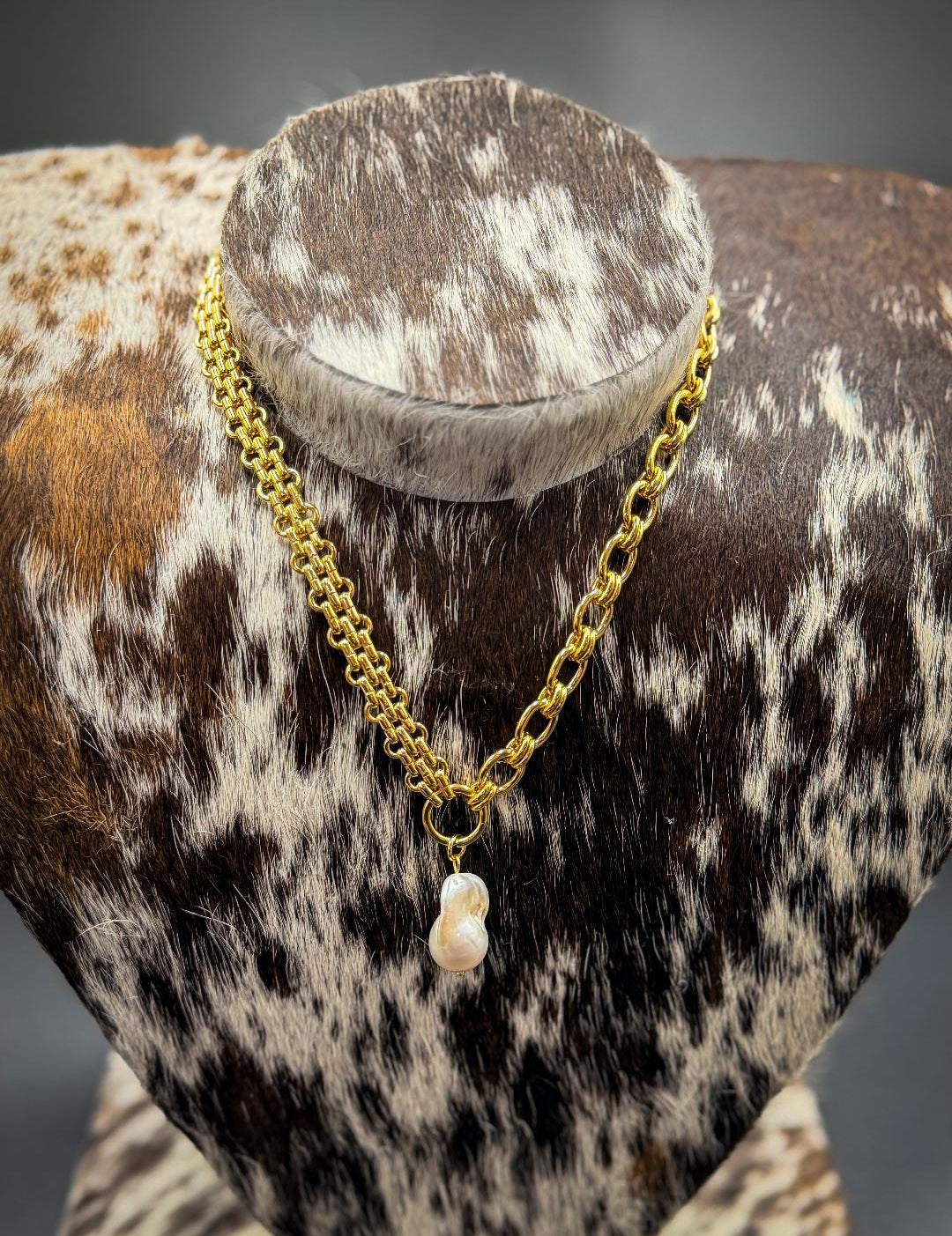 The Amber Necklace-Chansuttpearls