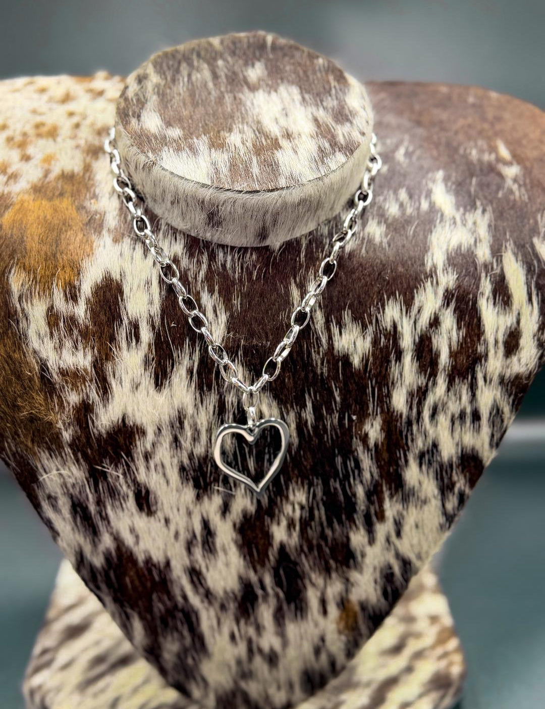 Large Open Heart-Silver-Chansuttpearls