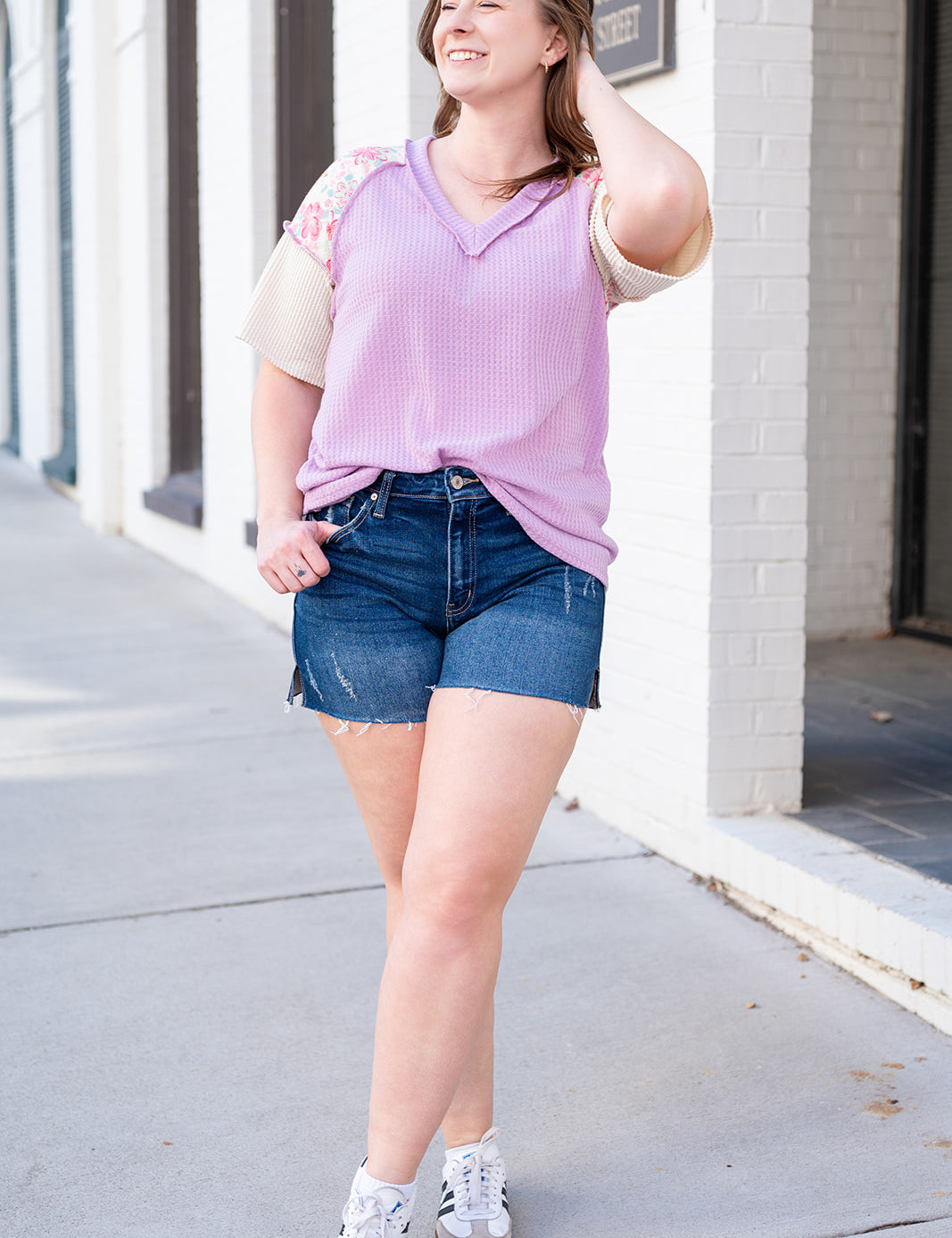 Lavender Floral Contrast Sleeve V-Neck Top