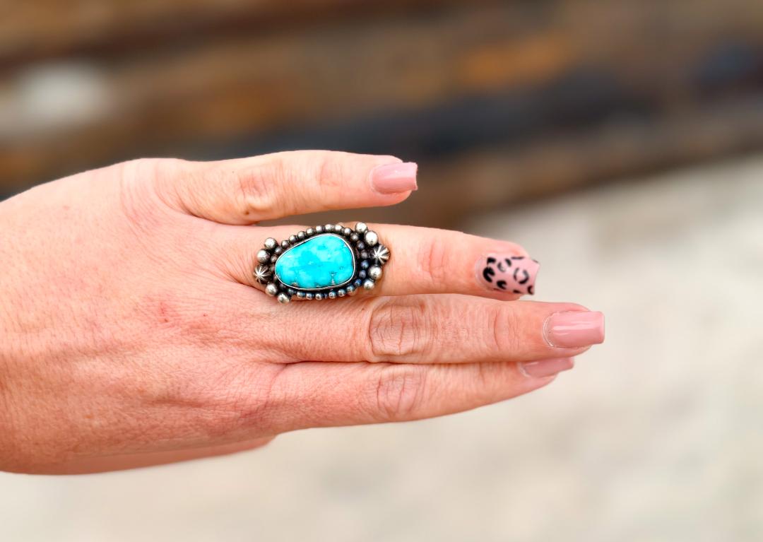 Large One-Stone White Water Turquoise Ring Size 6 1/2
