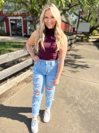 Never Doubt It Ribbed Turtle Neck Cassis Crop Top