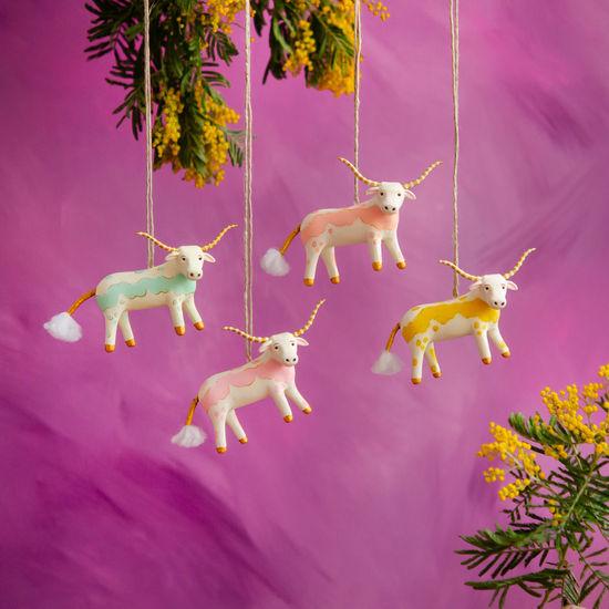 "Beauregard" The Bovine Longhorn Ornament [Glitterville]